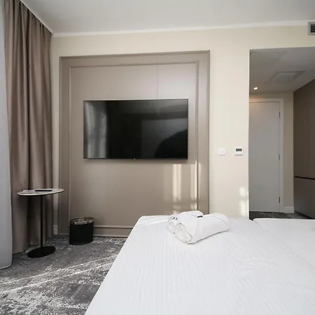 The Place 87 Apartment