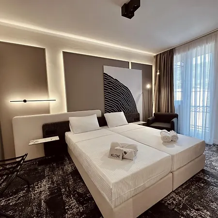 Apartment The Place 87 *